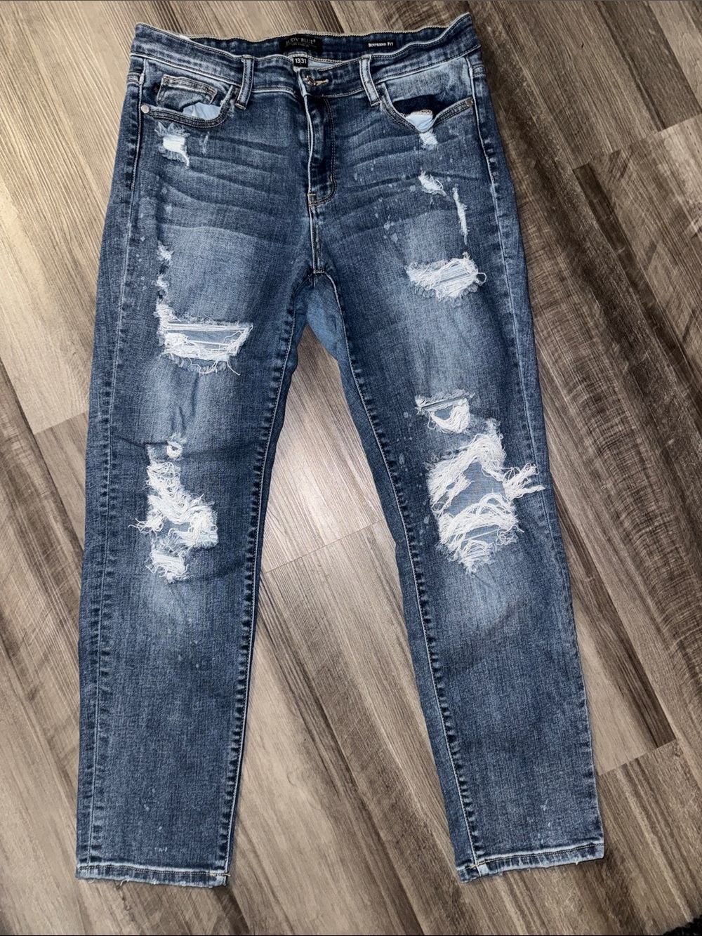 Judy Blue High Waisted Destroyed Boyfriend Jeans 13 31 medium wash stretch denim